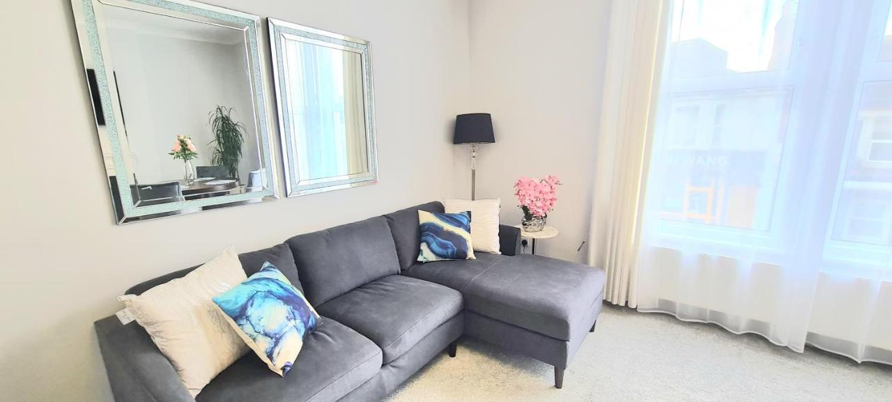 Spacious 3 Bed Flat Near The Sea With Parking بورنماوث المظهر الخارجي الصورة