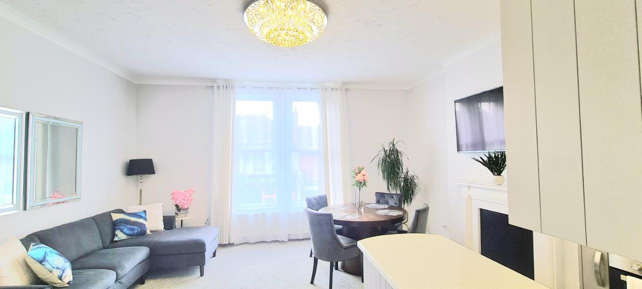 Spacious 3 Bed Flat Near The Sea With Parking بورنماوث المظهر الخارجي الصورة
